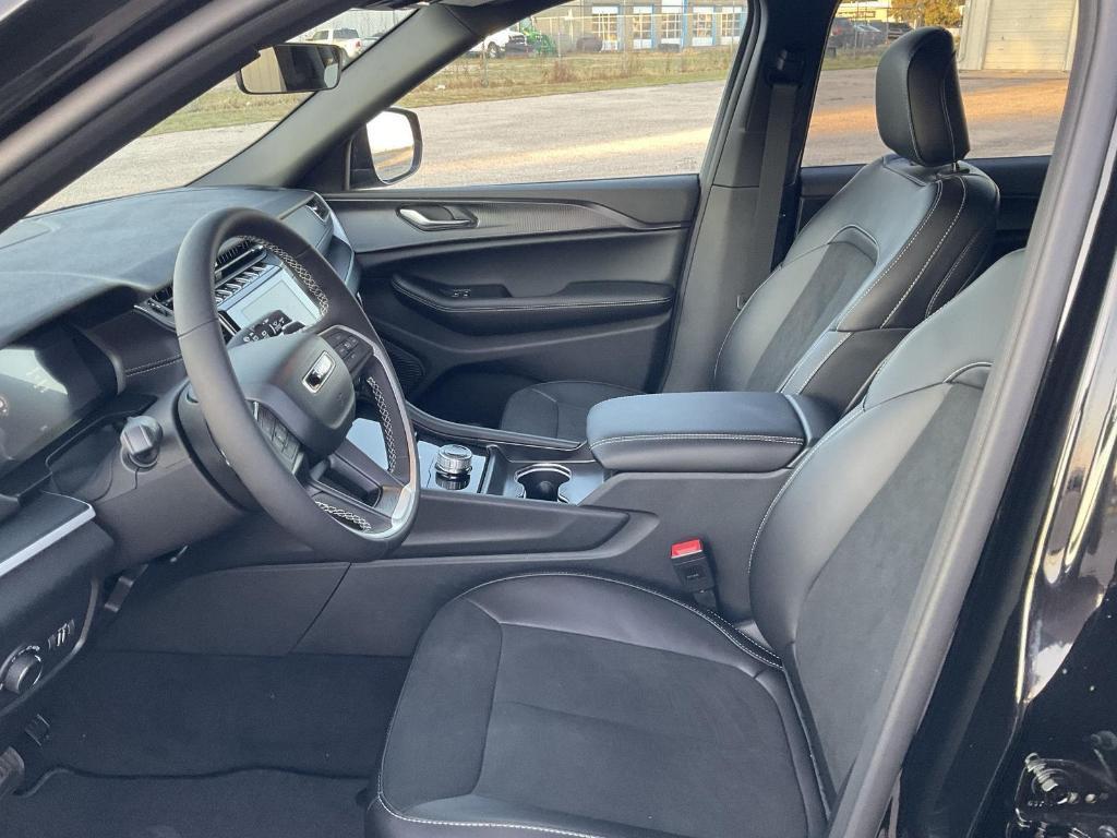 new 2025 Jeep Grand Cherokee L car, priced at $43,373