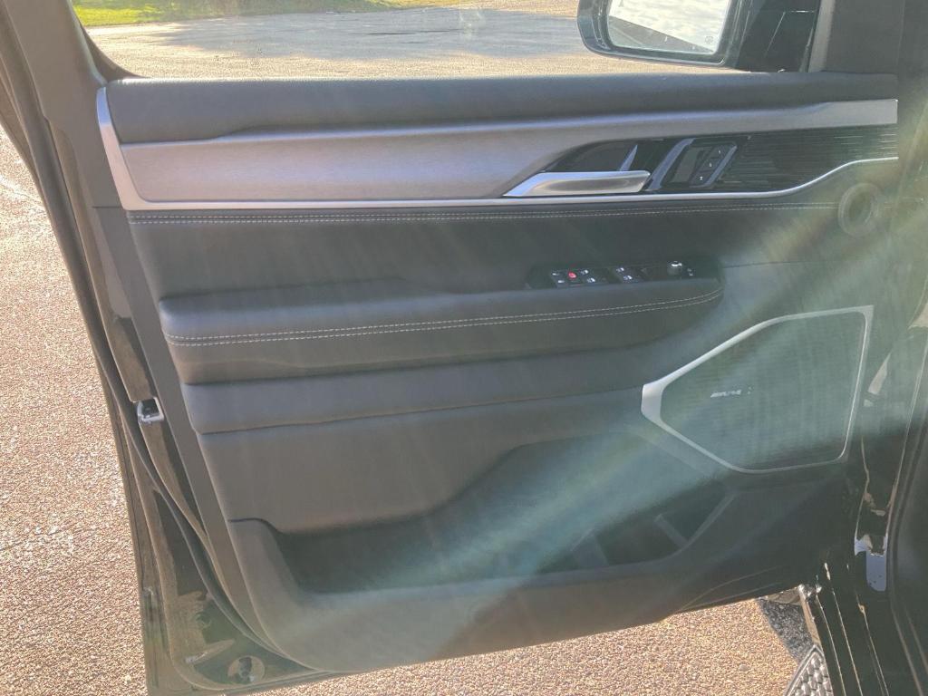 new 2025 Jeep Wagoneer car, priced at $71,257