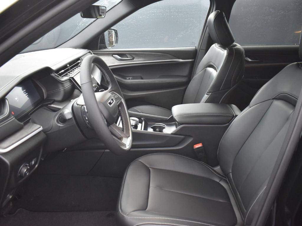 new 2025 Jeep Grand Cherokee L car, priced at $47,105
