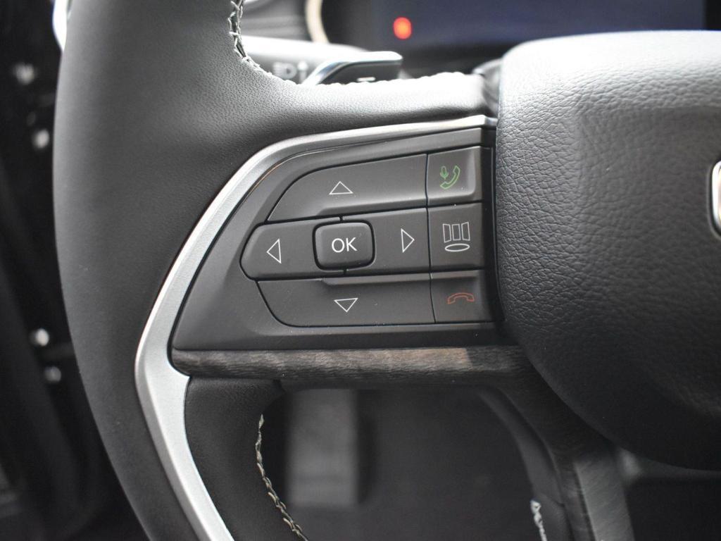new 2025 Jeep Grand Cherokee L car, priced at $47,105