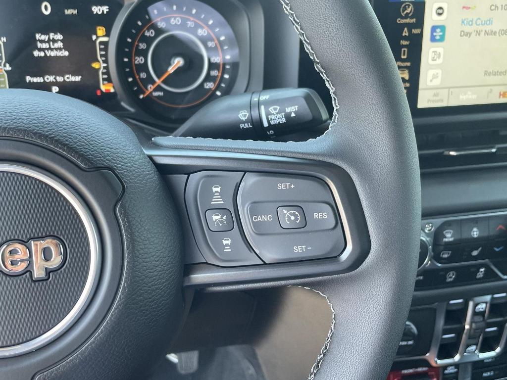 new 2025 Jeep Gladiator car, priced at $55,253