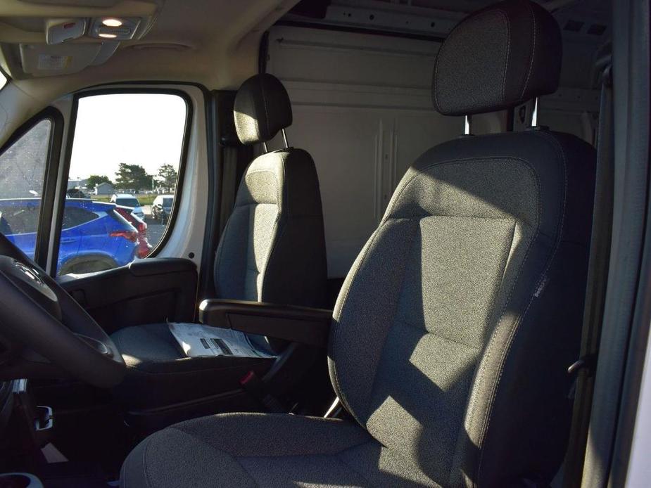 new 2024 Ram ProMaster 2500 car, priced at $53,644