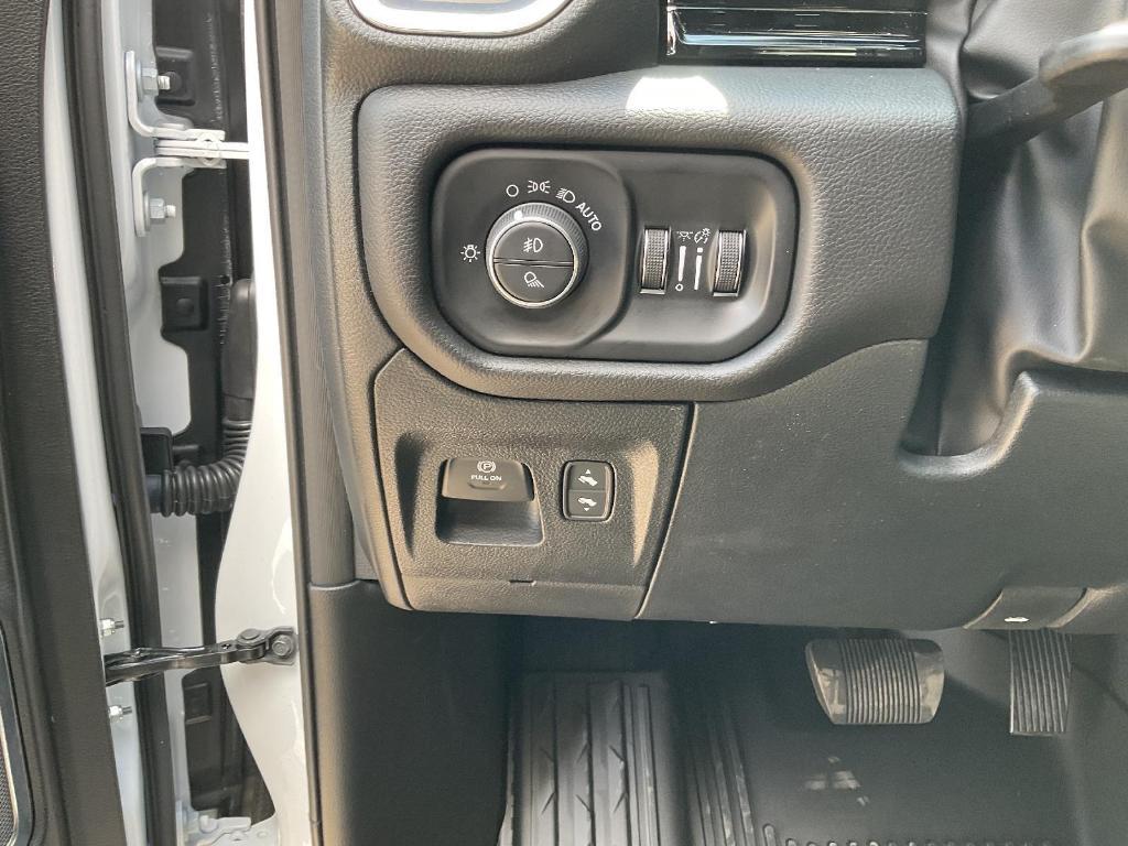 new 2025 Ram 1500 car, priced at $61,483