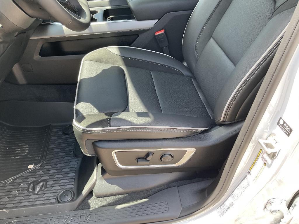 new 2025 Ram 1500 car, priced at $61,483