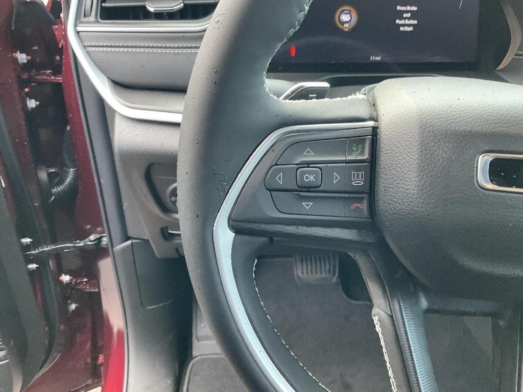 new 2025 Jeep Grand Cherokee car, priced at $41,853