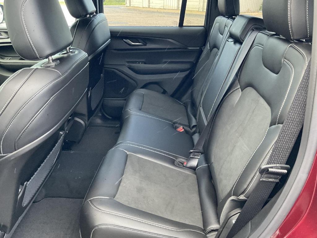 new 2025 Jeep Grand Cherokee car, priced at $41,853