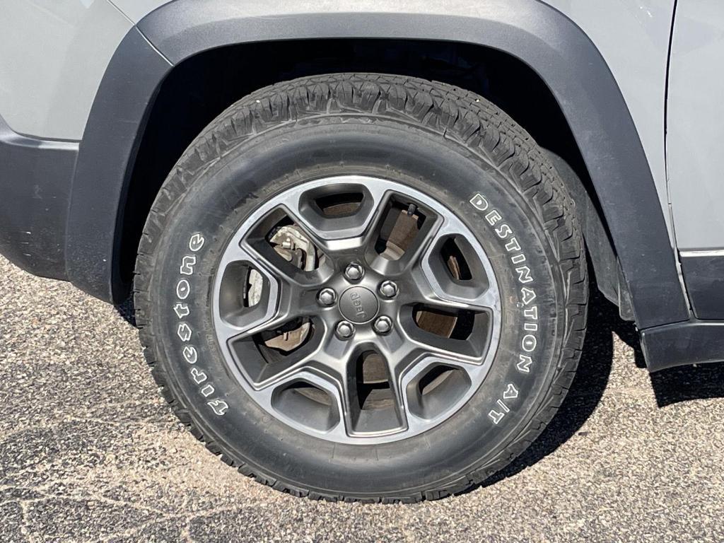 used 2022 Jeep Cherokee car, priced at $29,954