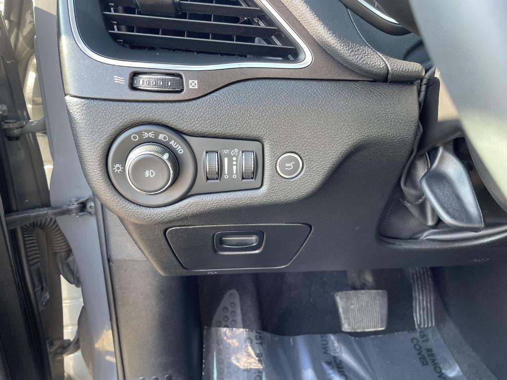 used 2022 Jeep Cherokee car, priced at $29,954