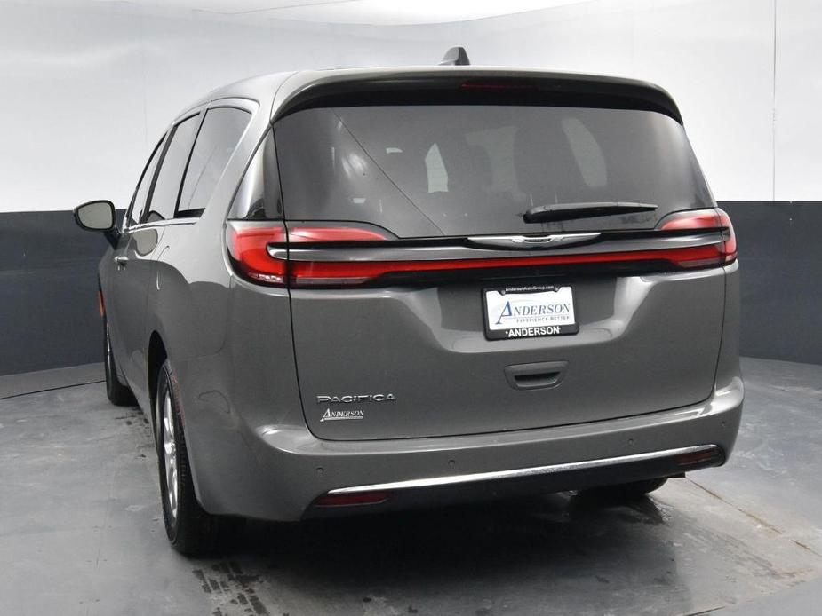 new 2025 Chrysler Pacifica car, priced at $40,640