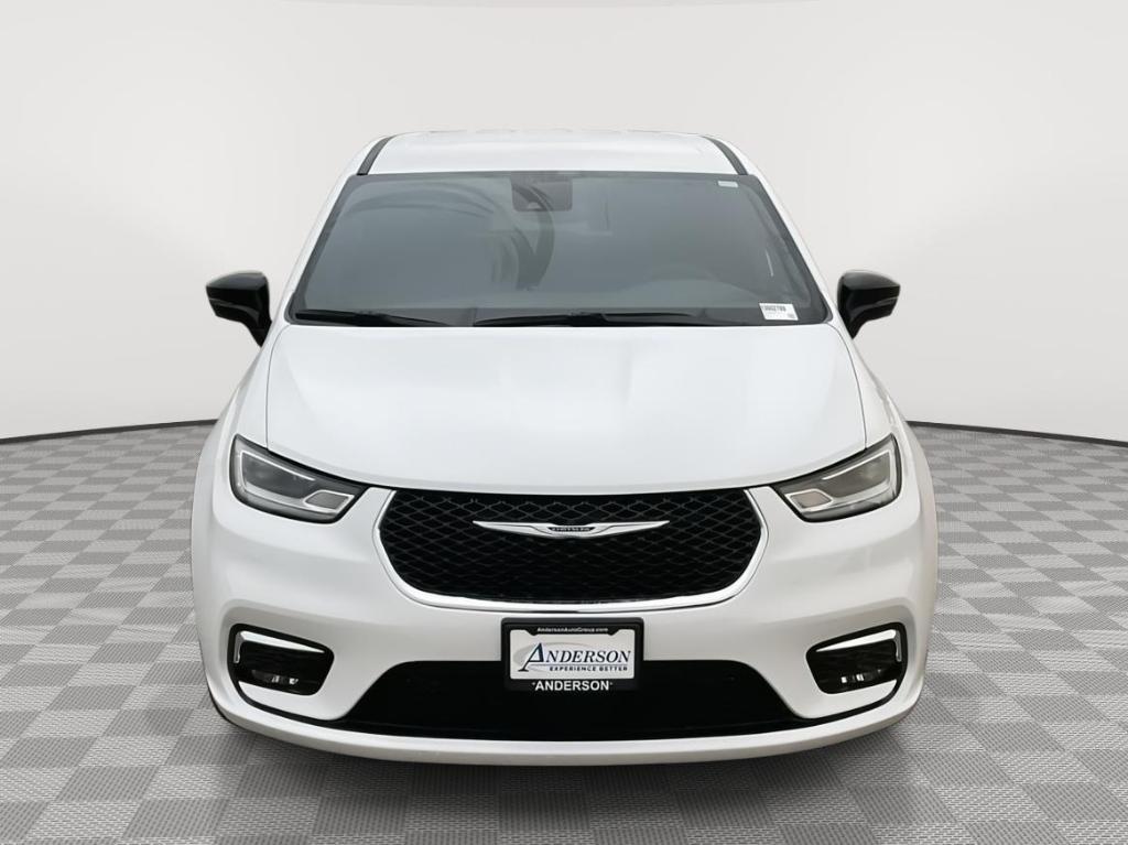 new 2026 Chrysler Pacifica car, priced at $42,172