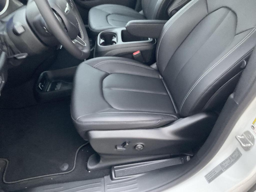 new 2026 Chrysler Pacifica car, priced at $42,172