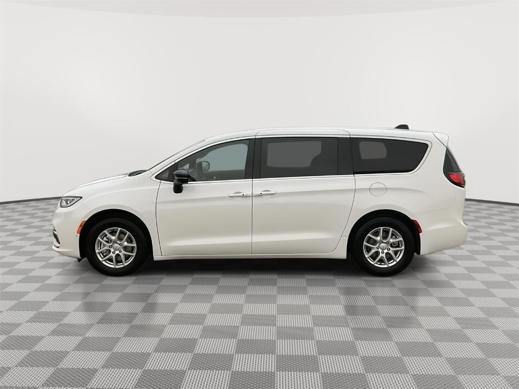 new 2026 Chrysler Pacifica car, priced at $42,172