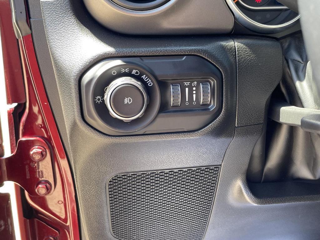 used 2022 Jeep Wrangler Unlimited car, priced at $36,258
