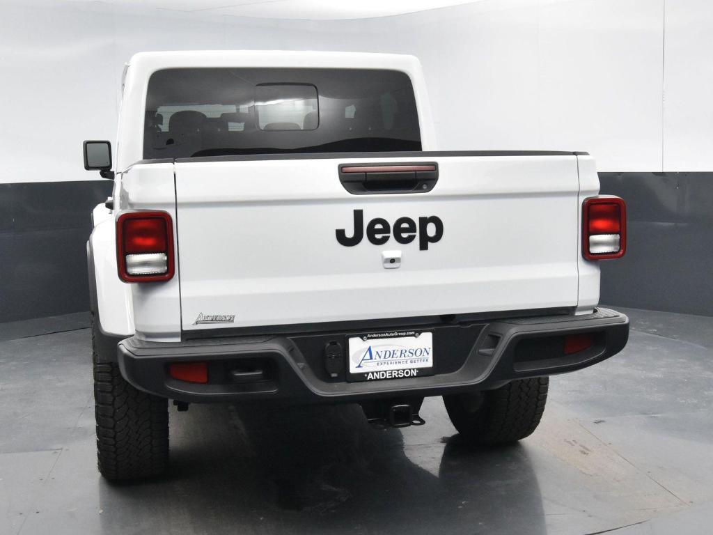 new 2025 Jeep Gladiator car, priced at $40,785