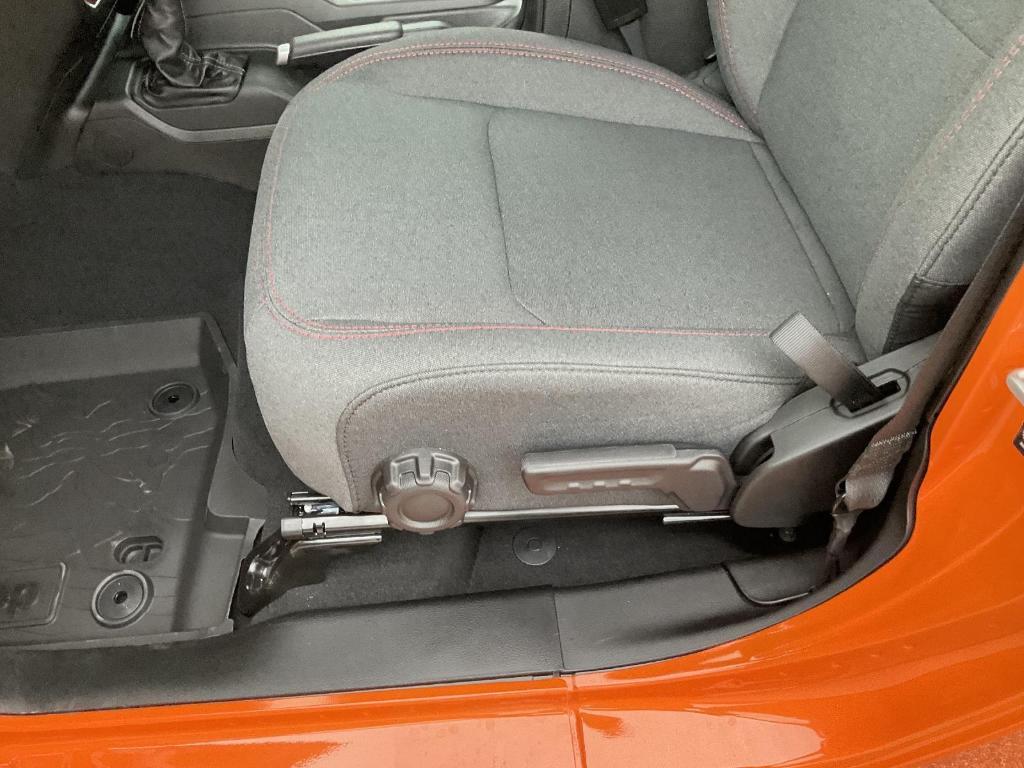 new 2025 Jeep Gladiator car, priced at $49,432