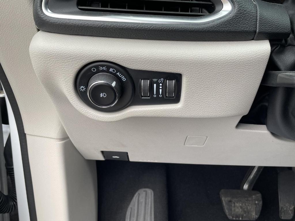 used 2023 Chrysler Pacifica car, priced at $26,973