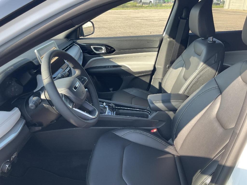 new 2025 Jeep Compass car, priced at $32,182
