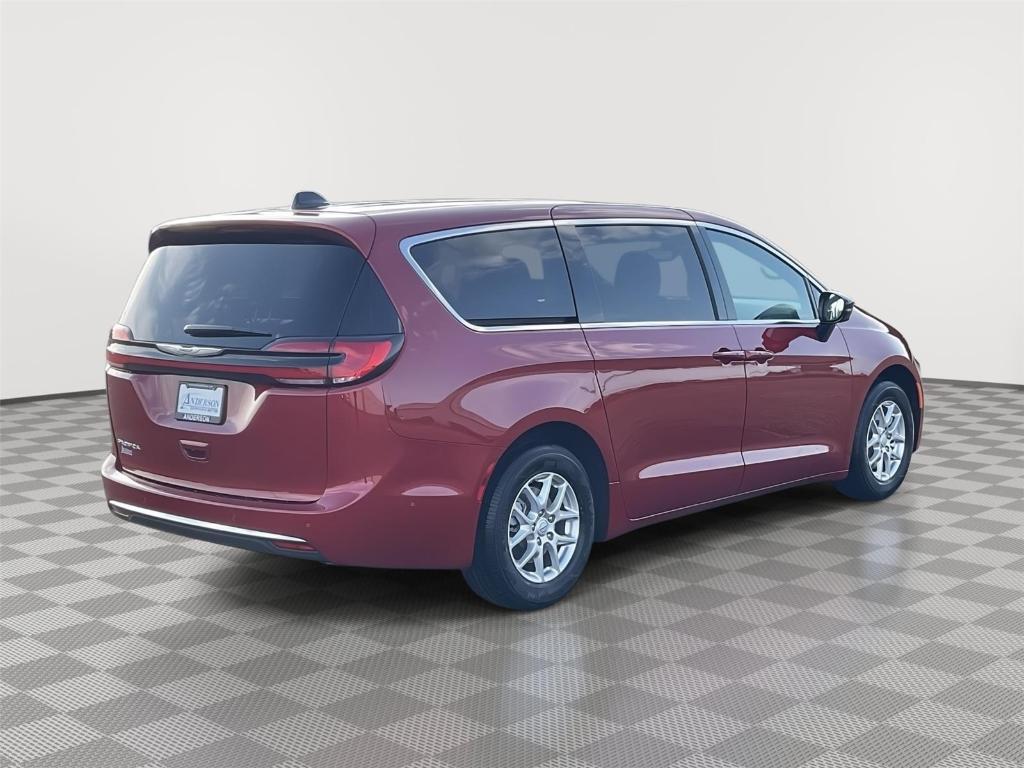 new 2025 Chrysler Pacifica car, priced at $42,470