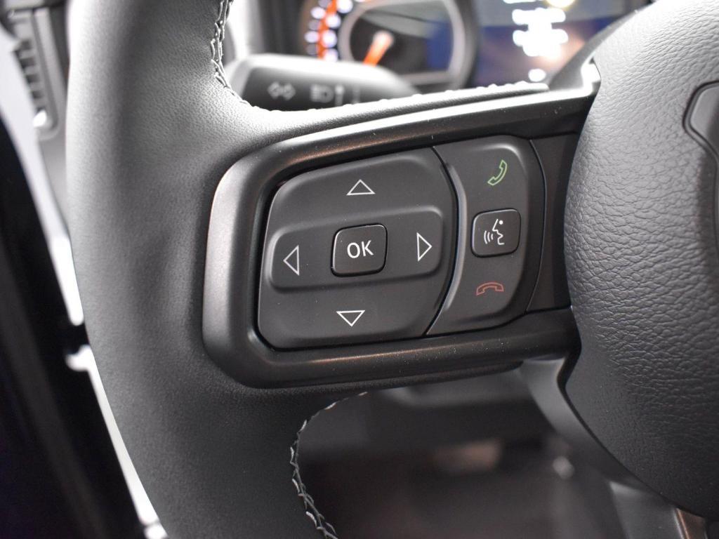 new 2025 Jeep Wrangler car, priced at $47,385