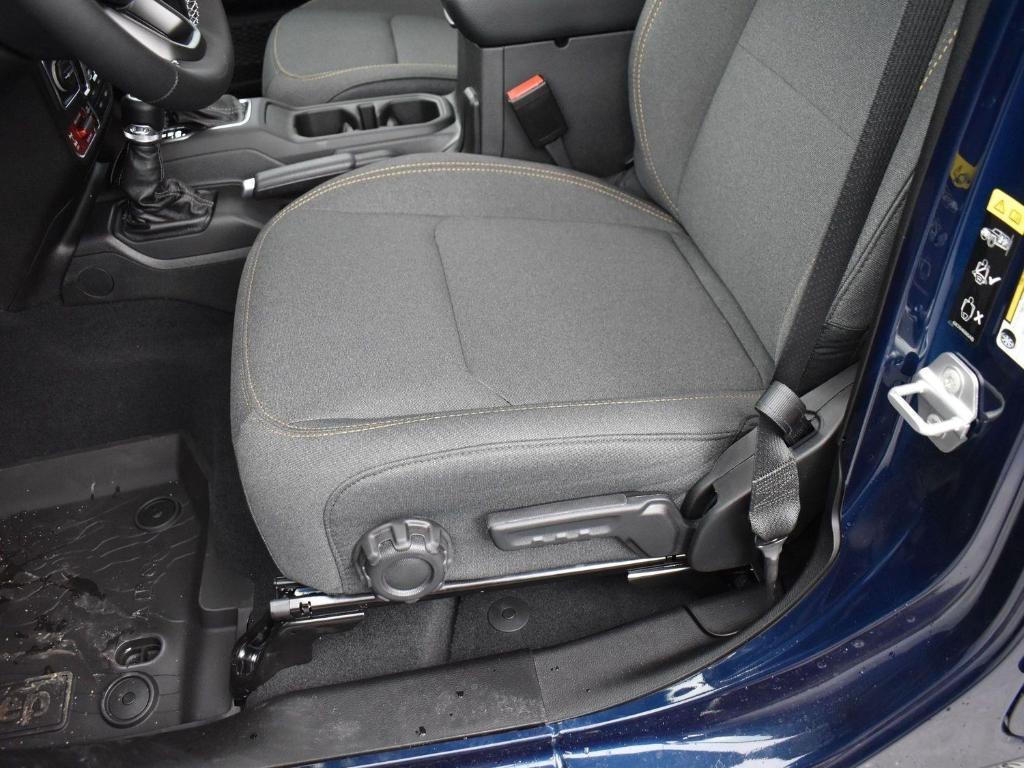 new 2025 Jeep Wrangler car, priced at $47,385