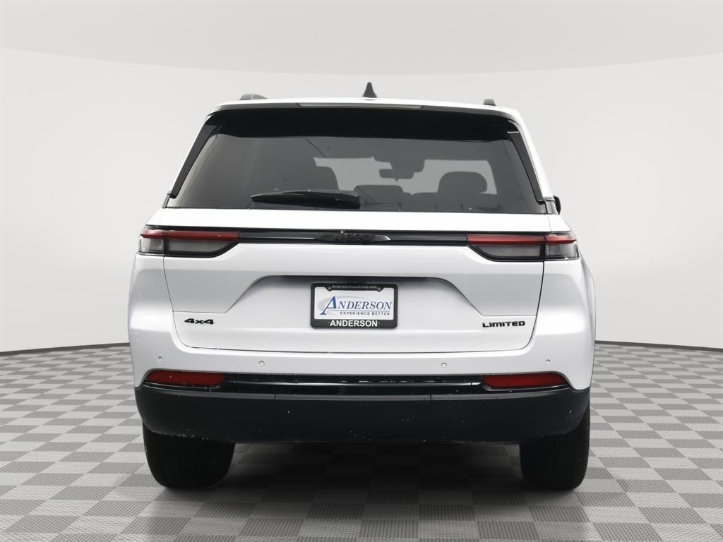 new 2025 Jeep Grand Cherokee car, priced at $42,235
