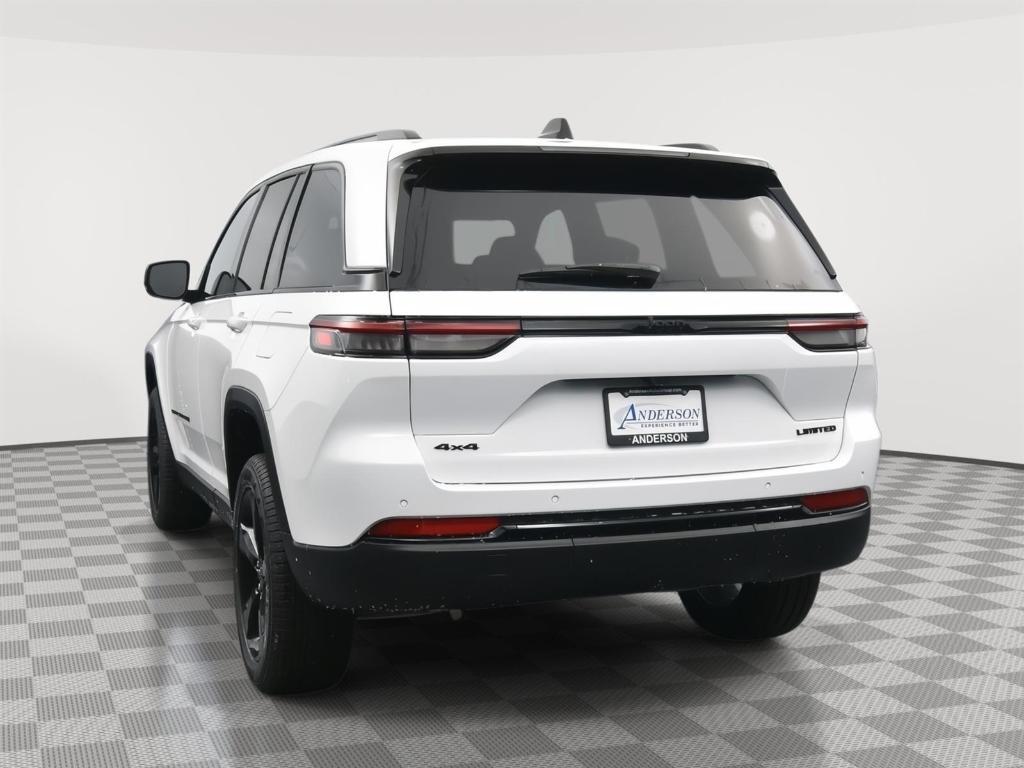 new 2025 Jeep Grand Cherokee car, priced at $42,235