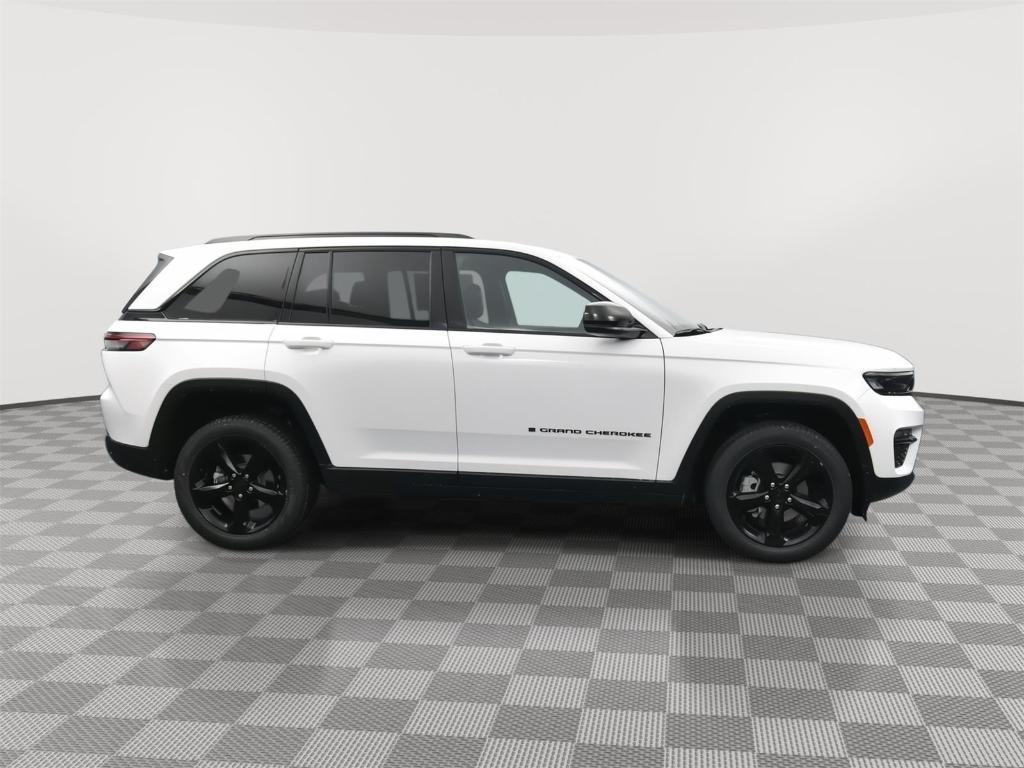 new 2025 Jeep Grand Cherokee car, priced at $45,503