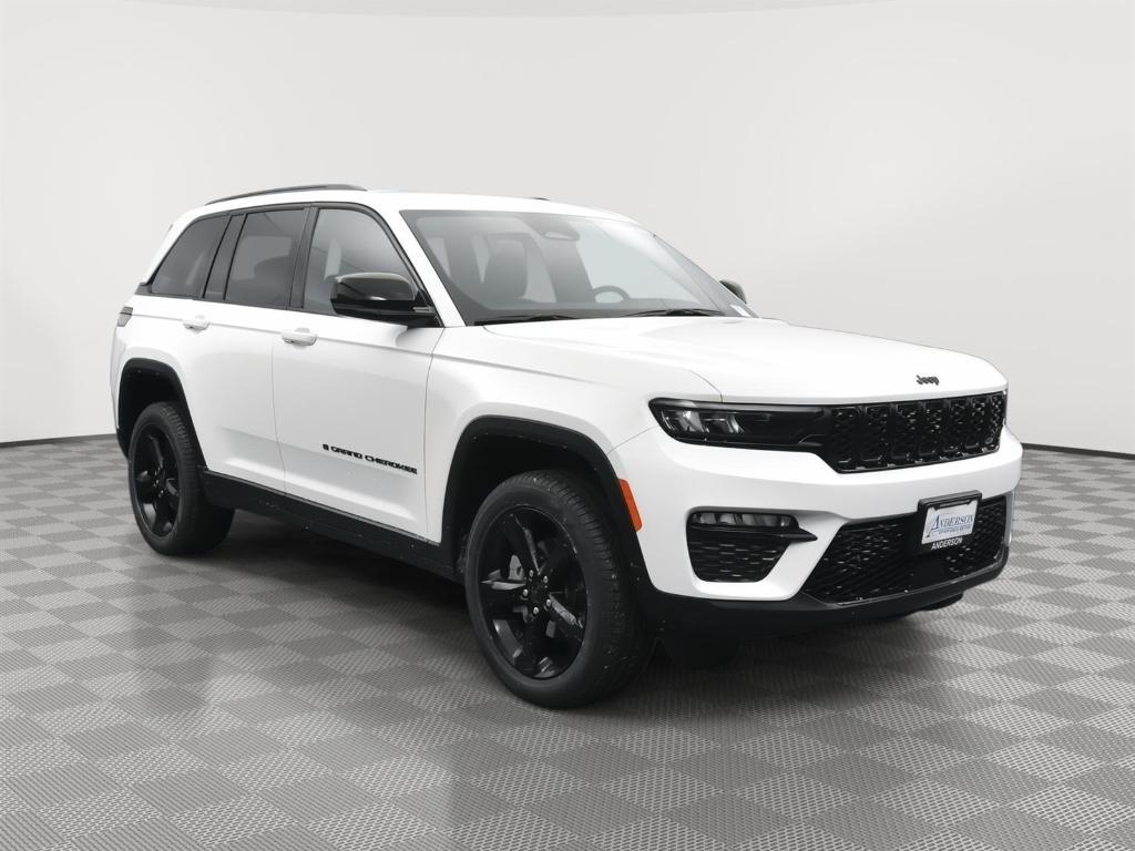 new 2025 Jeep Grand Cherokee car, priced at $42,235