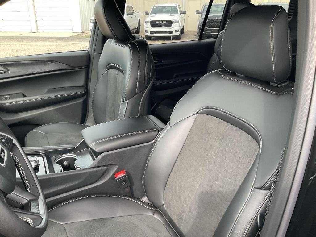 new 2025 Jeep Grand Cherokee L car, priced at $44,269