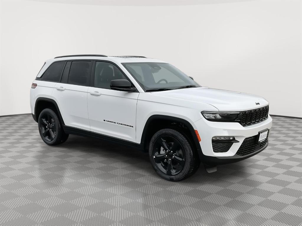 new 2025 Jeep Grand Cherokee car, priced at $47,925