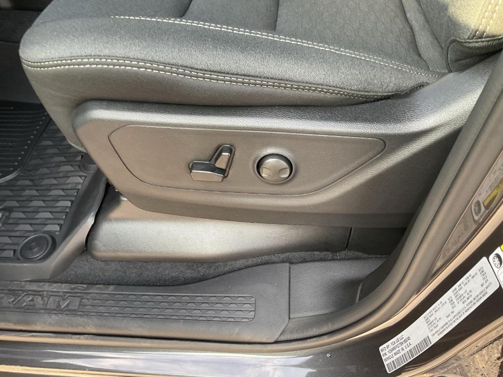 new 2025 Ram 1500 car, priced at $48,610