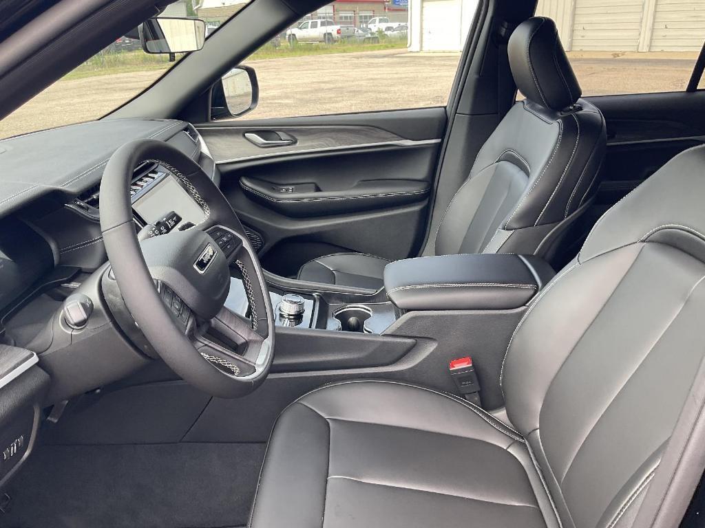 new 2025 Jeep Grand Cherokee car, priced at $46,285