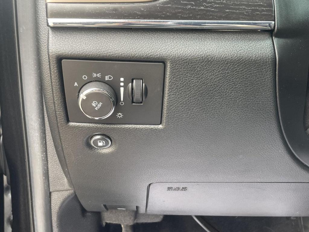 used 2014 Jeep Grand Cherokee car, priced at $12,415