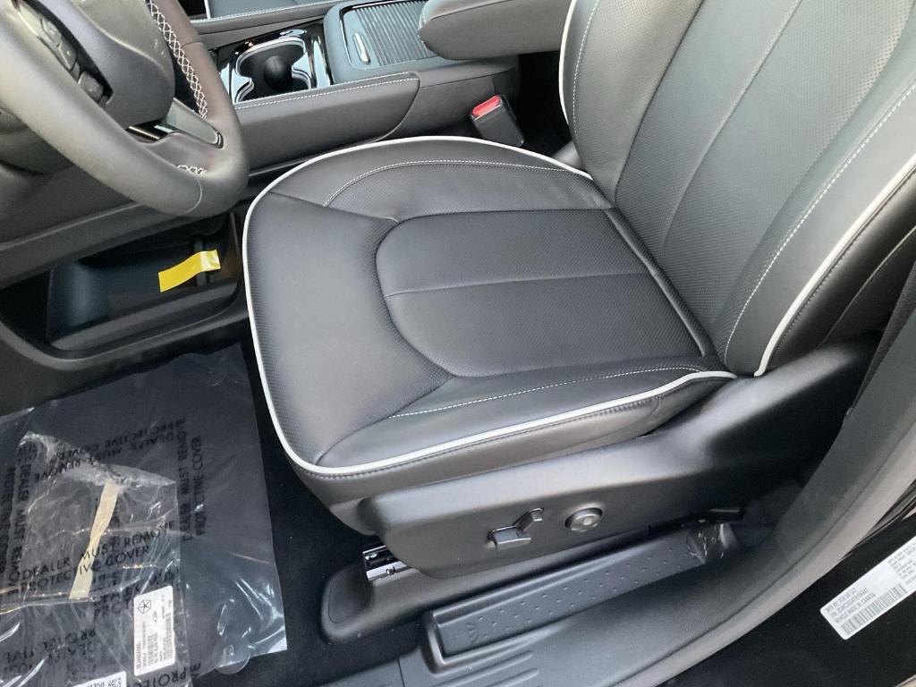 new 2026 Chrysler Pacifica car, priced at $51,666