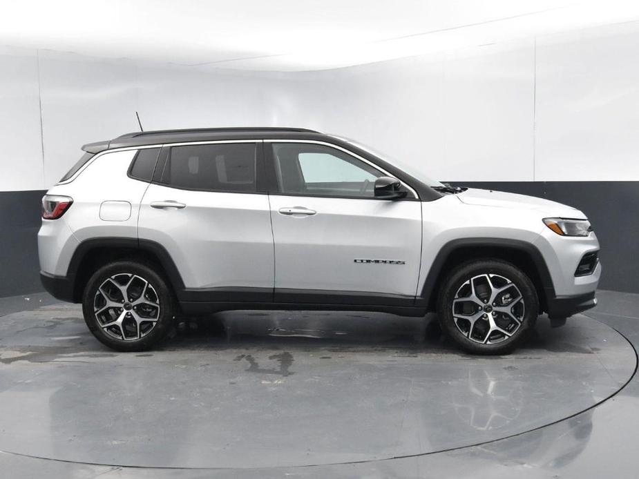 new 2025 Jeep Compass car, priced at $31,735