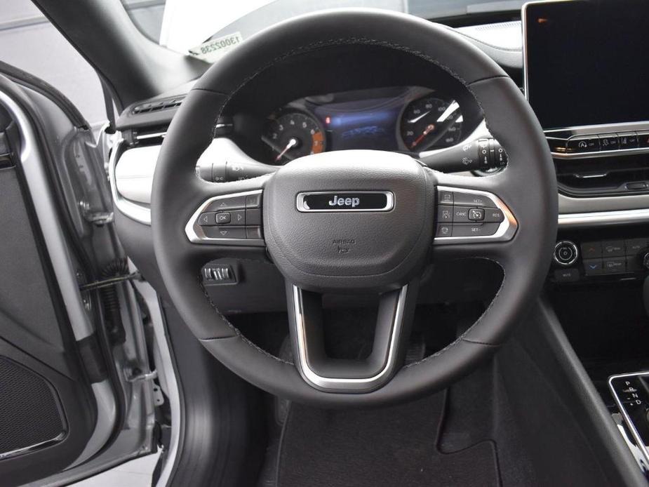 new 2025 Jeep Compass car, priced at $31,735