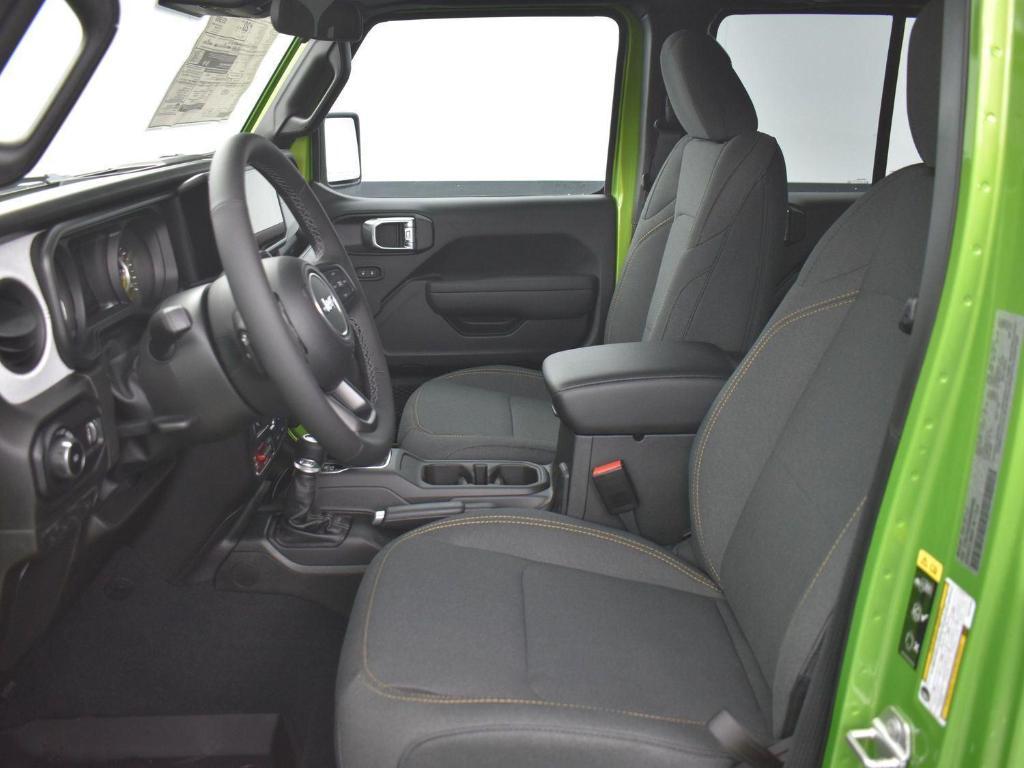 new 2025 Jeep Wrangler car, priced at $52,670