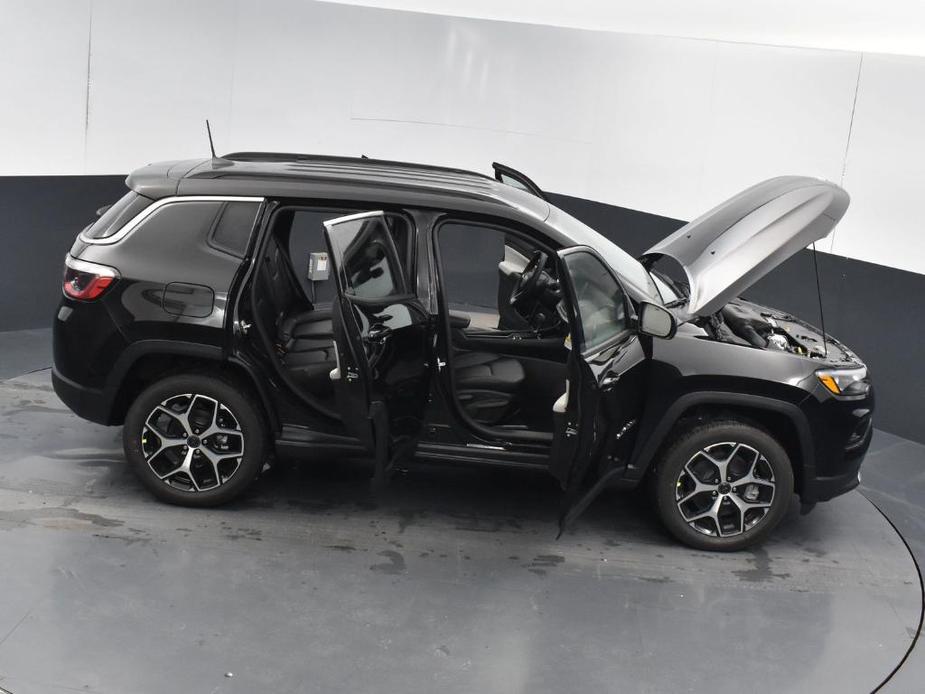 new 2025 Jeep Compass car, priced at $33,235