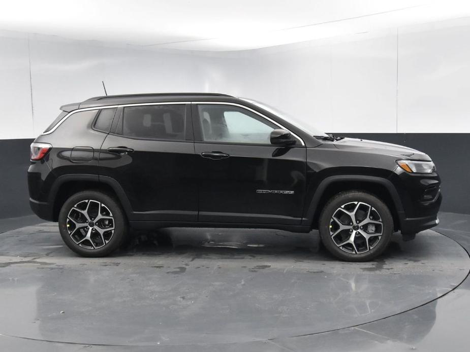 new 2025 Jeep Compass car, priced at $33,235