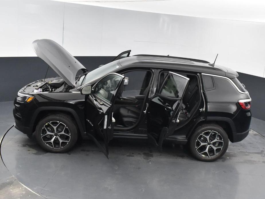 new 2025 Jeep Compass car, priced at $33,235