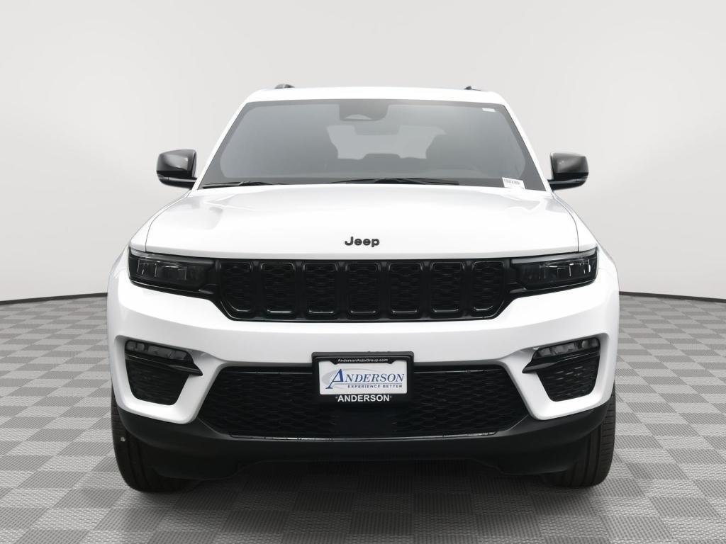 new 2025 Jeep Grand Cherokee car, priced at $44,734