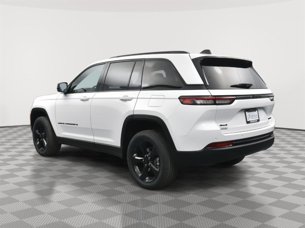 new 2025 Jeep Grand Cherokee car, priced at $44,734