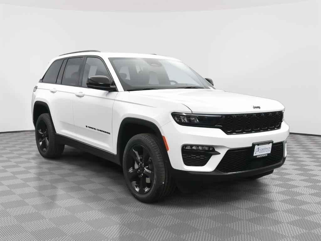 new 2025 Jeep Grand Cherokee car, priced at $44,734