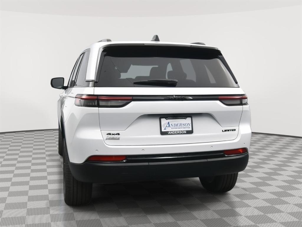 new 2025 Jeep Grand Cherokee car, priced at $44,734