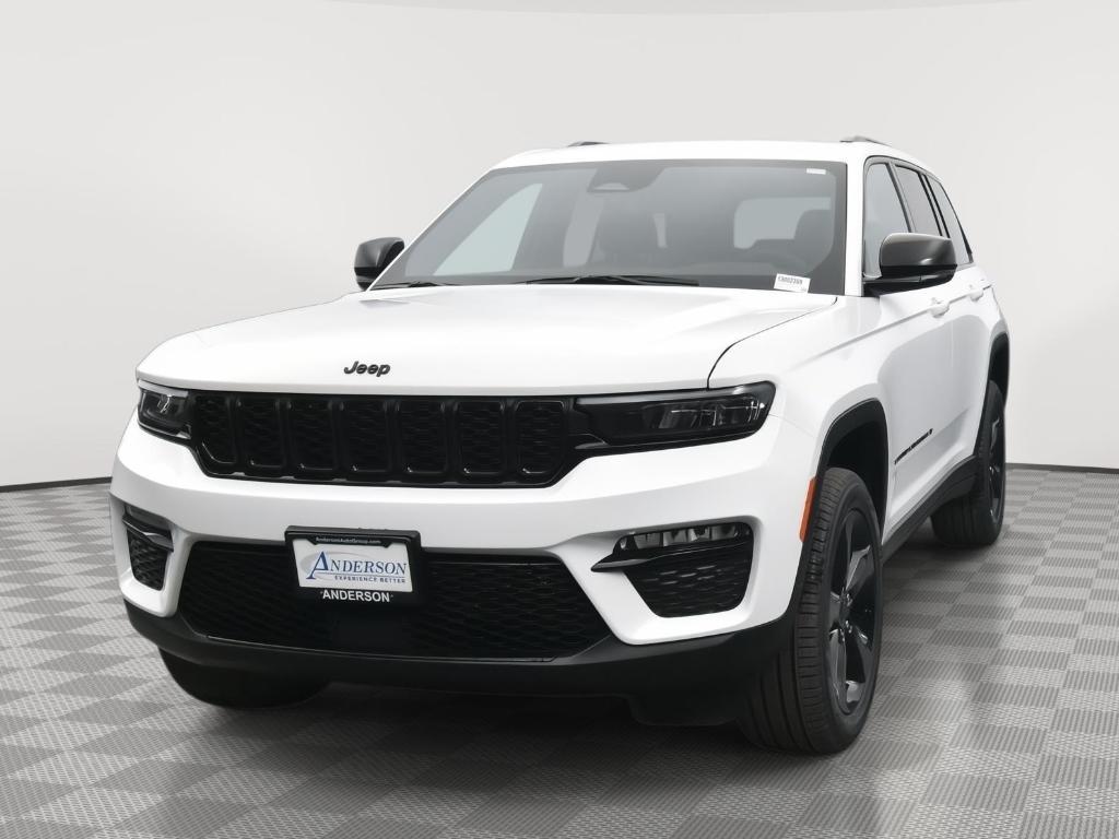 new 2025 Jeep Grand Cherokee car, priced at $44,734