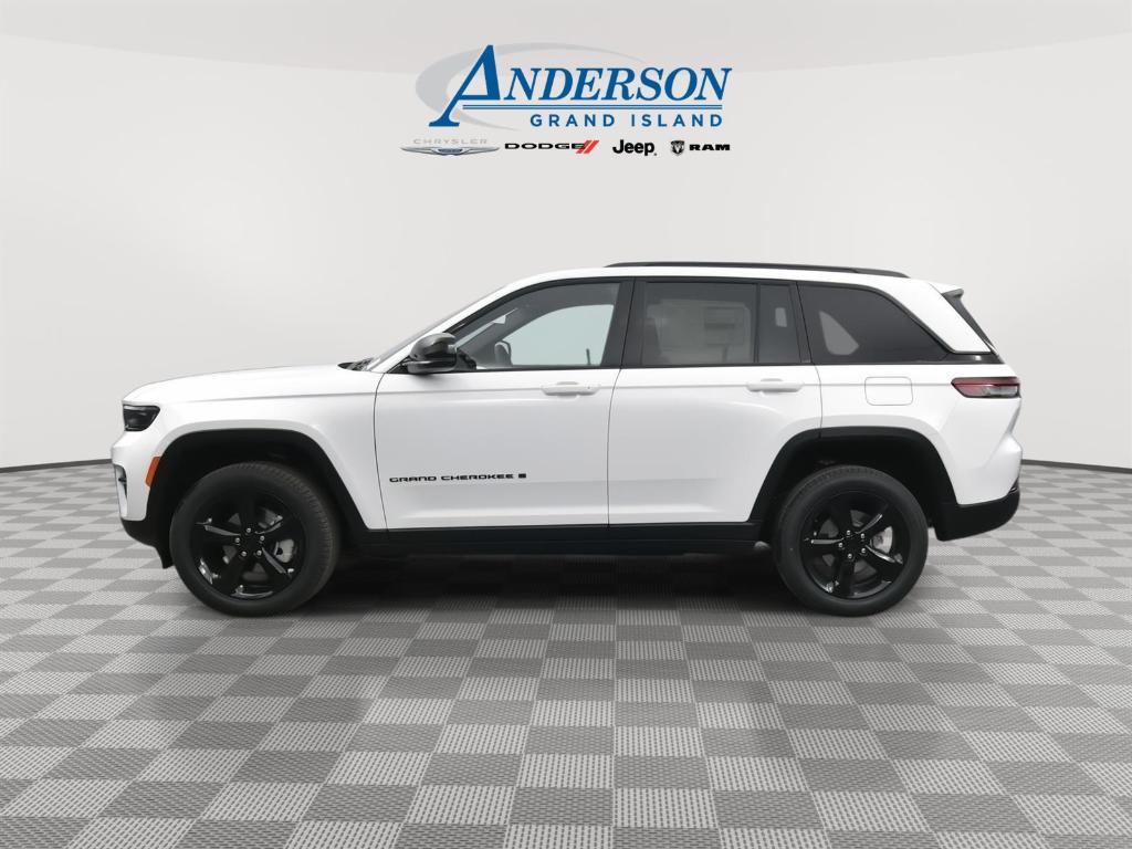 new 2025 Jeep Grand Cherokee car, priced at $44,734