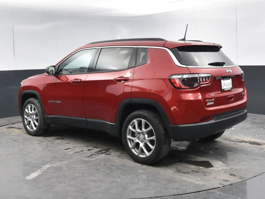 new 2024 Jeep Compass car, priced at $27,000