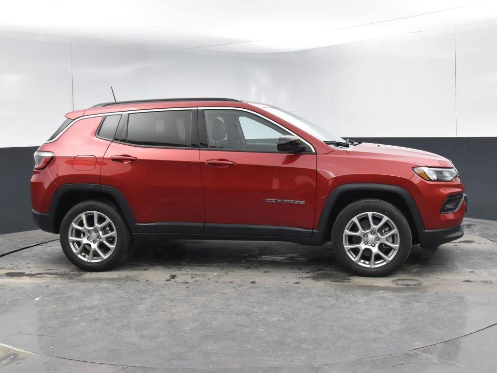 new 2024 Jeep Compass car, priced at $27,000