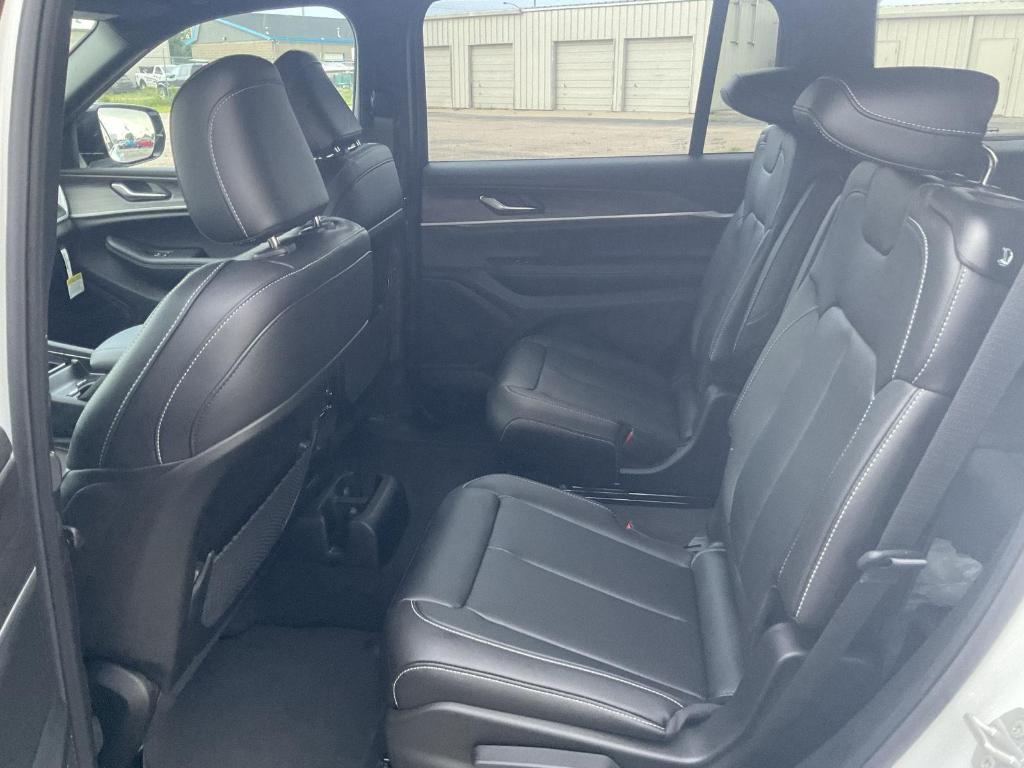 new 2025 Jeep Grand Cherokee L car, priced at $47,625