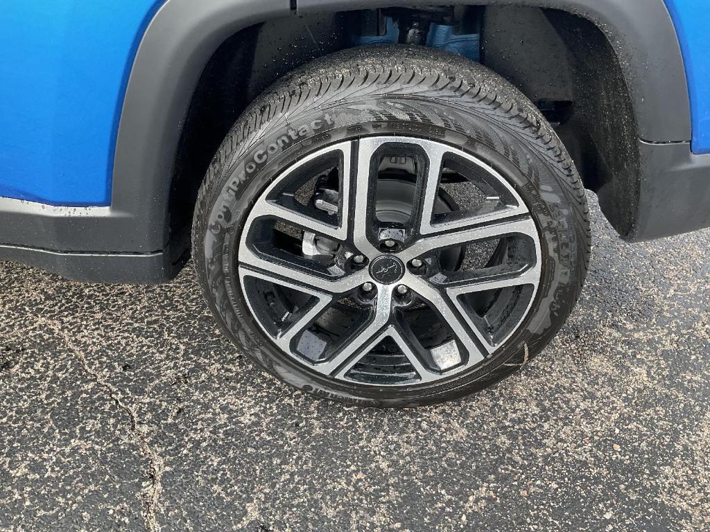 new 2025 Jeep Compass car, priced at $32,703